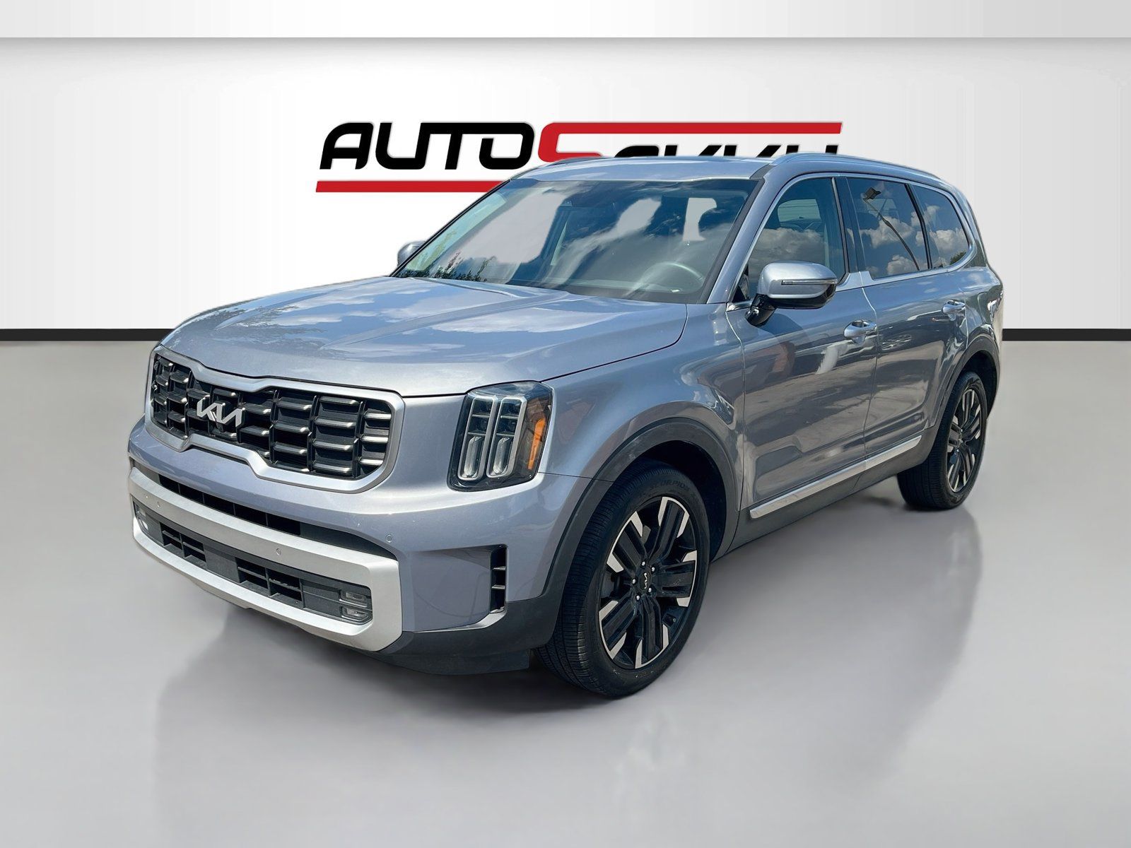 Used 2024 Kia Telluride SX FWD image 3