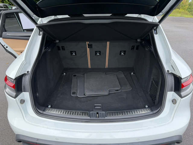 Used 2022 Porsche Macan S AWD/4WD image 23