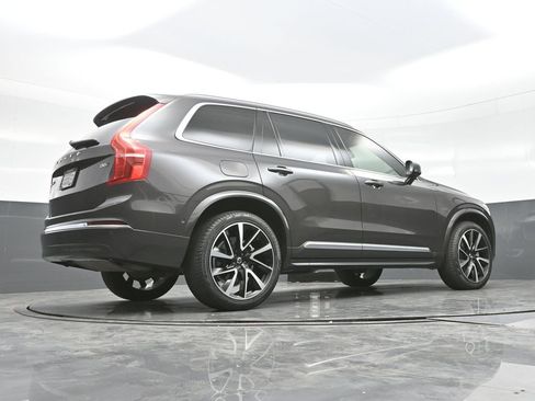 Used 2023 Volvo XC90 B6 Plus image 26