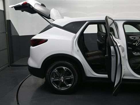 Used 2023 Chevrolet Blazer LT AWD/4WD image 10