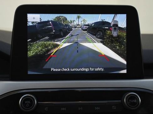 Used 2022 Ford Escape SE image 16