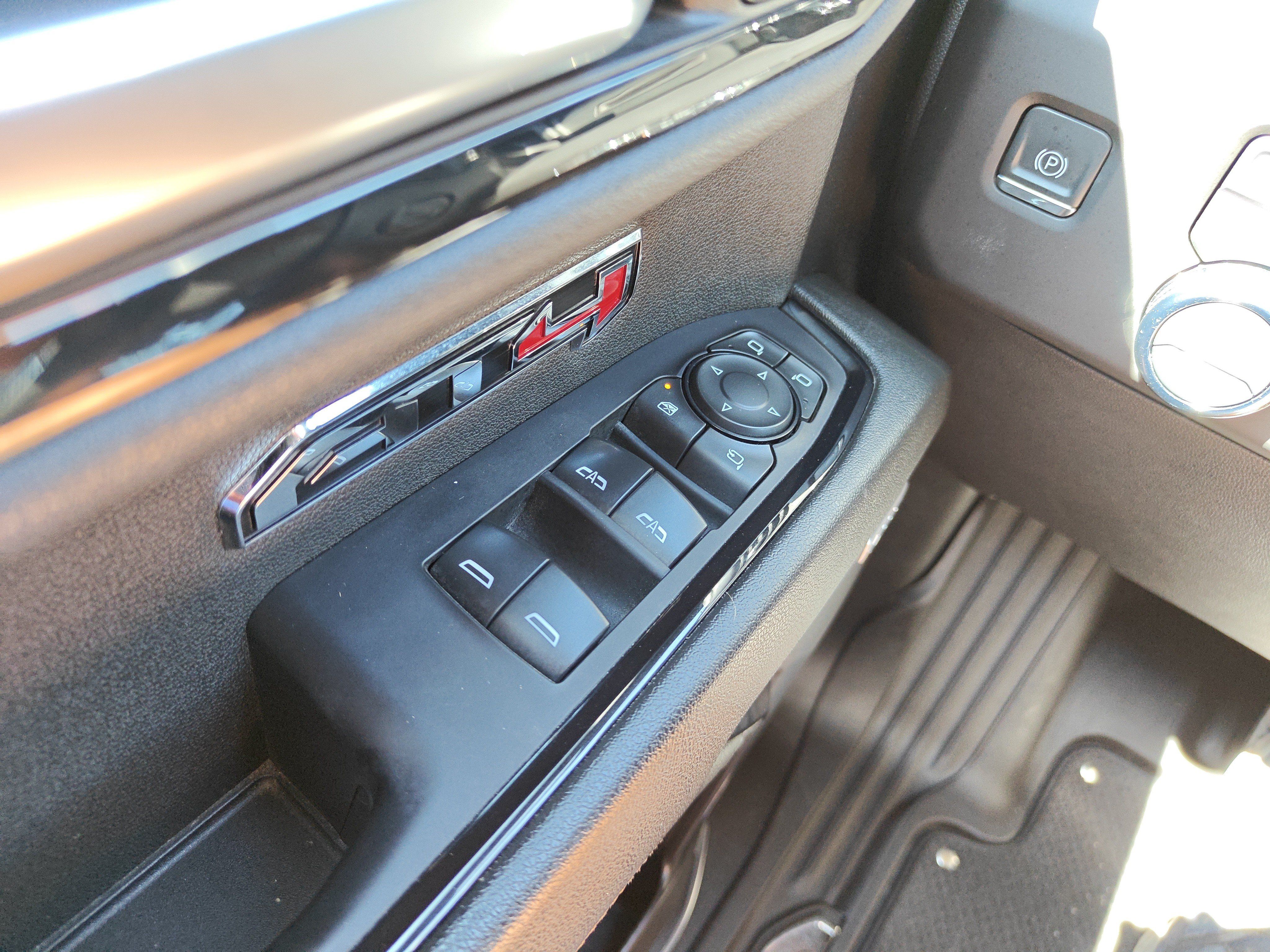 Used 2024 GMC Sierra 1500 AT4 w/ AT4 Premium Package AWD/4WD image 24