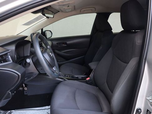 Used 2022 Toyota Corolla LE FWD image 17