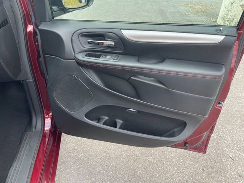 Used 2019 Dodge Grand Caravan GT FWD image 20