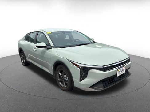 Used 2026 Kia K4 FWD image 2