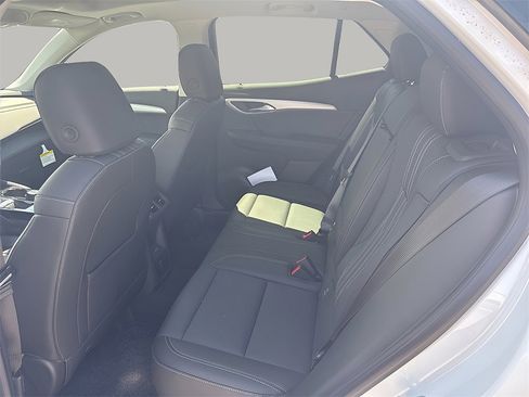 New 2025 Buick Envision Avenir image 9