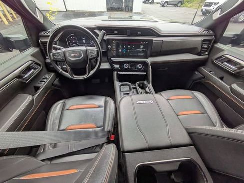 Used 2024 GMC Sierra 2500 AT4 w/ AT4 Premium Plus Package AWD/4WD image 32