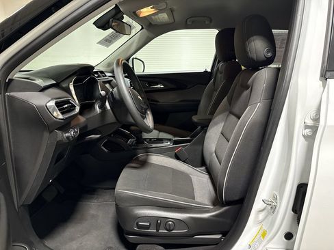 Used 2021 Chevrolet TrailBlazer LT FWD image 19