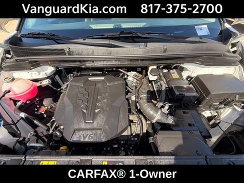 Certified 2025 Kia Carnival EX image 28