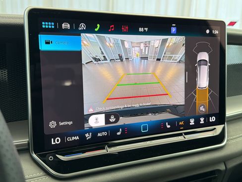 New 2026 Volkswagen Tiguan SE R-Line image 25