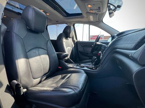 Used 2015 Chevrolet Traverse LT w/ LPO, 'HIT The Road' Package image 28