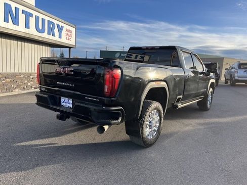 Used 2022 GMC Sierra 3500 Denali w/ Denali Ultimate Package image 11