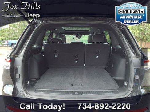 Certified 2026 Jeep Grand Cherokee Limited AWD/4WD image 8