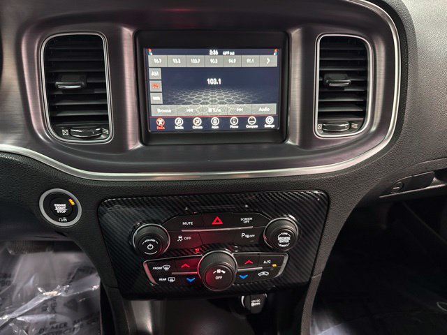 Used 2018 Dodge Charger SXT RWD image 14