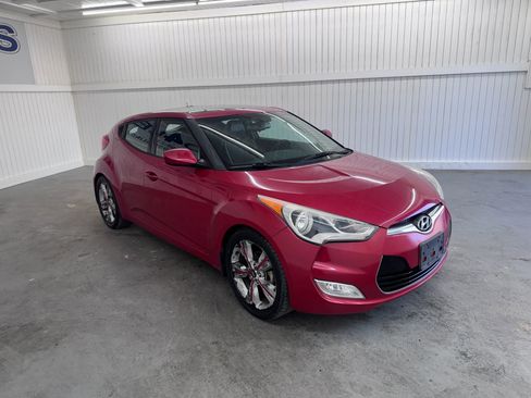 Used 2016 Hyundai Veloster Coupe 3D w/ Option Group 02 image 3