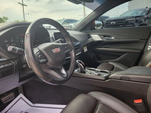 Used 2021 Cadillac CT4 V w/ Technology Package RWD image 11