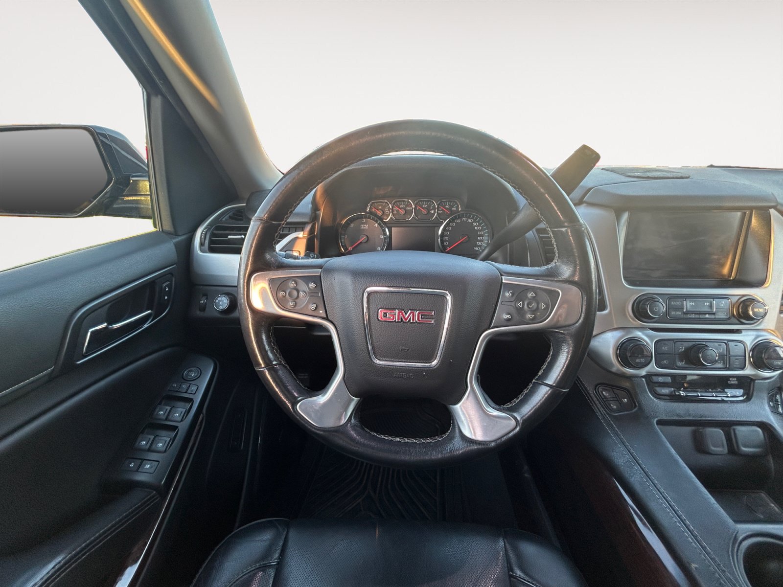 Used 2019 GMC Yukon SLT w/ Open Road Package AWD/4WD image 12