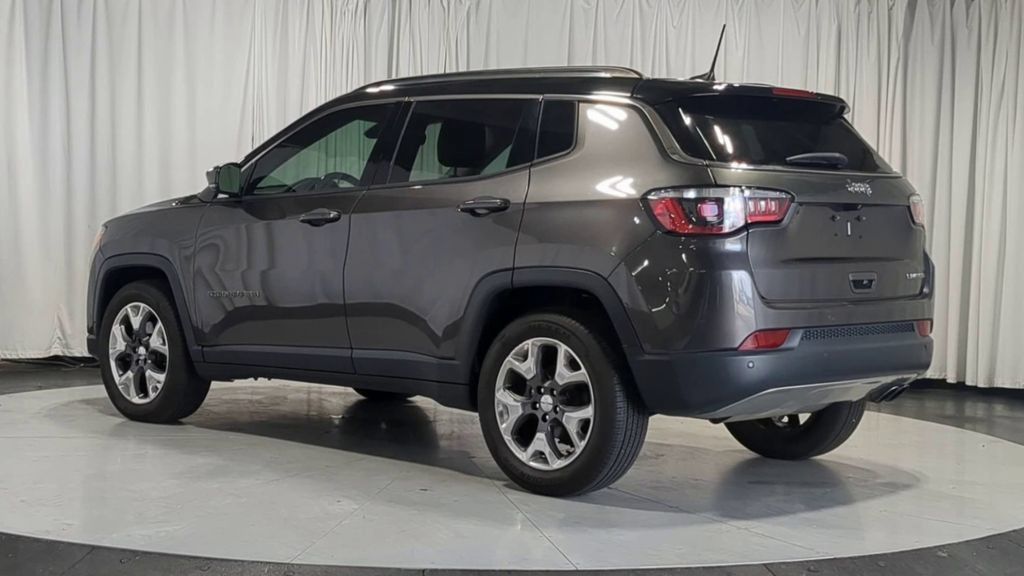 Used 2018 Jeep Compass Limited w/ Navigation Group FWD image 8
