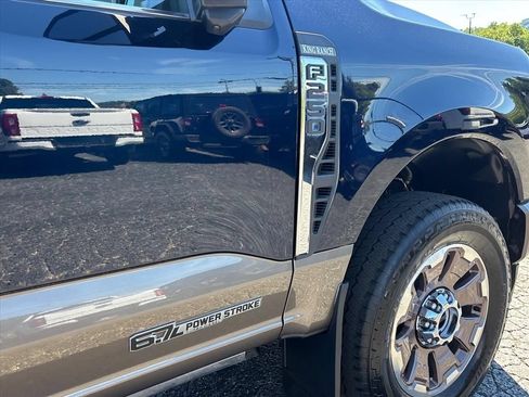 Used 2023 Ford F250 King Ranch AWD/4WD image 11
