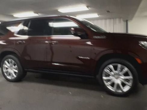 Certified 2022 Chevrolet Tahoe High Country AWD/4WD image 2