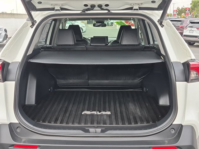 Used 2022 Toyota RAV4 XLE Premium AWD/4WD image 10