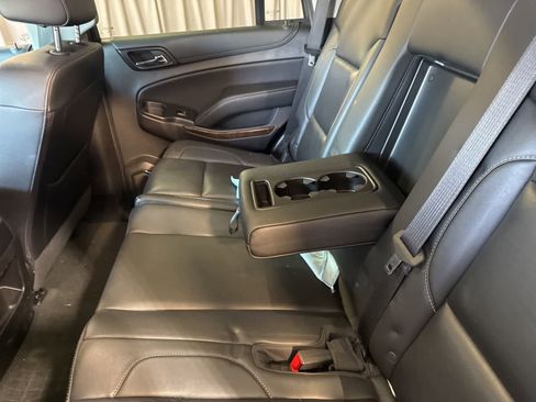 Used 2018 Chevrolet Tahoe LT w/ LT Signature Package RWD image 19
