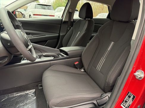 Certified 2022 Hyundai Elantra SEL image 15