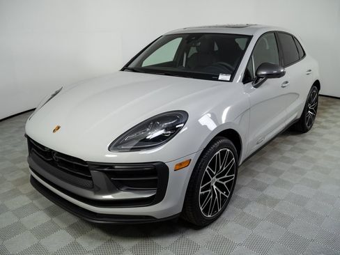 New 2026 Porsche Macan Turbo image 1