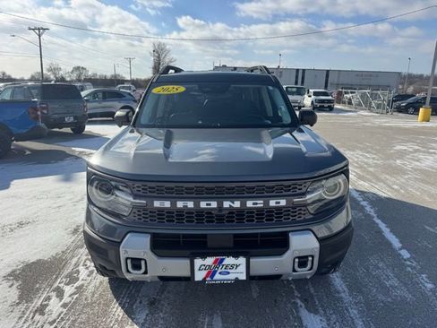 Used 2025 Ford Bronco Sport Badlands image 8