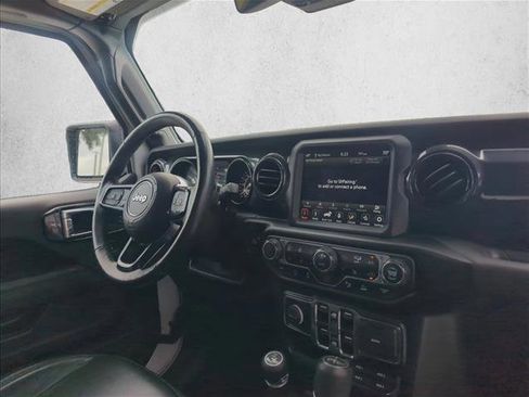 Used 2021 Jeep Wrangler Unlimited Sahara image 24