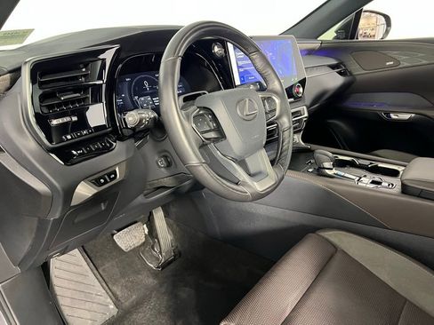 Used 2025 Lexus RX 450h AWD w/ Convenience Package image 24