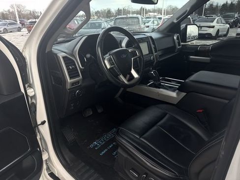 Used 2018 Ford F150 Lariat w/ Equipment Group 502A Luxury AWD/4WD image 10