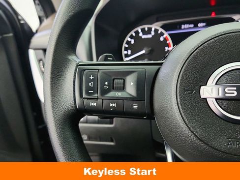 Used 2023 Nissan Rogue SV image 18