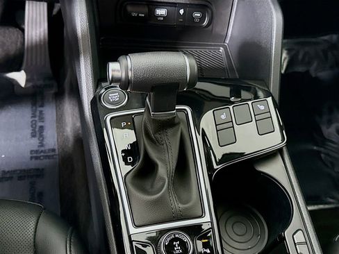 Used 2025 Kia Sportage X-Line AWD/4WD image 11