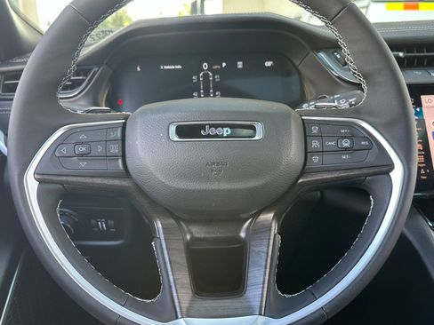New 2026 Jeep Grand Cherokee L Limited AWD/4WD image 25