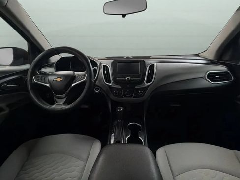 Used 2018 Chevrolet Equinox LS FWD image 9