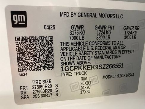 Certified 2025 Chevrolet Silverado 1500 LT AWD/4WD image 32