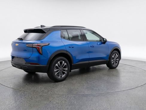 Used 2025 Chevrolet Equinox LT FWD image 9