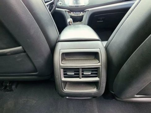 Used 2017 Cadillac XT5 Luxury w/ Driver Awareness Package image 33