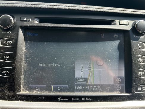 Used 2017 Toyota Highlander XLE AWD/4WD image 13