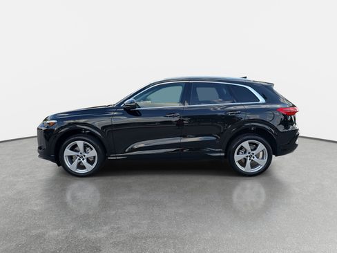 New 2025 Audi Q5 Premium Plus image 8