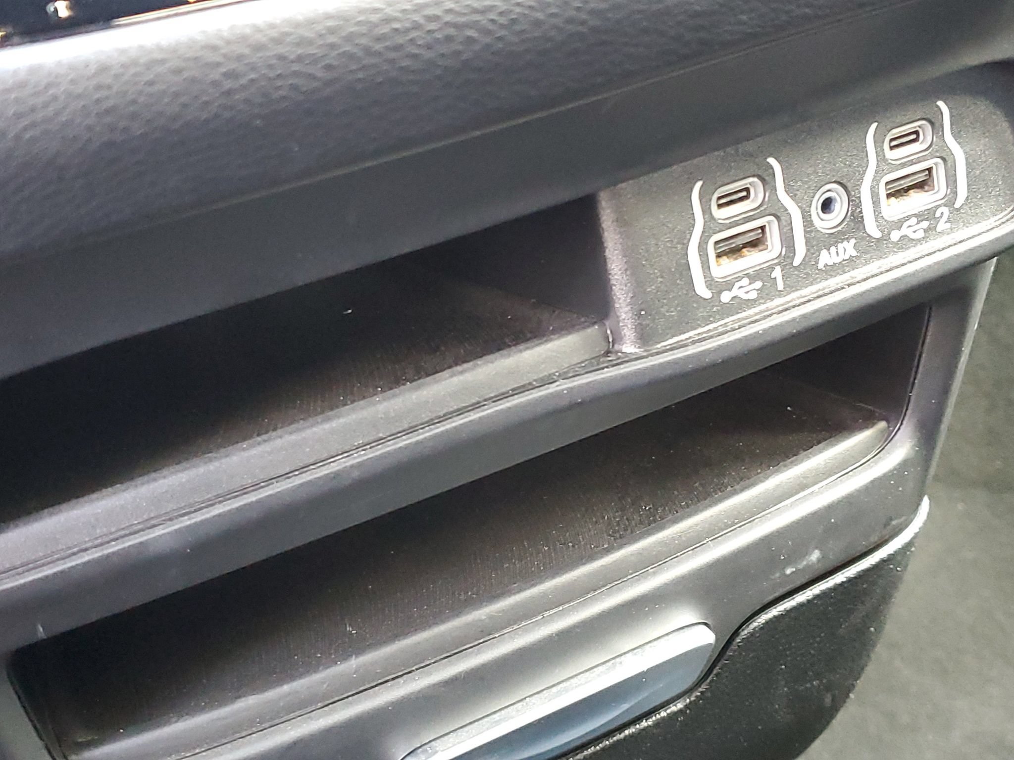 Used 2025 Chrysler Pacifica Select FWD image 18