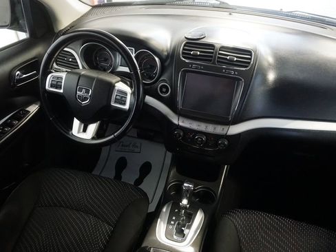 Used 2019 Dodge Journey SE FWD image 26