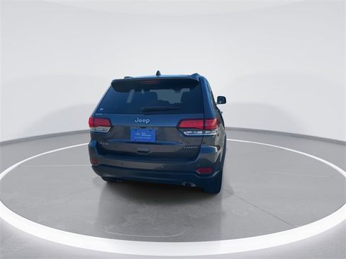 Used 2020 Jeep Grand Cherokee Laredo image 6