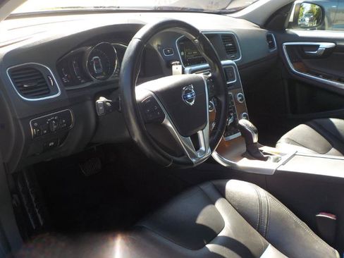 Used 2016 Volvo S60 T5 Premier image 10