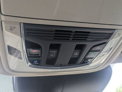 Used 2020 Acura RDX AWD w/ Technology Package image 32