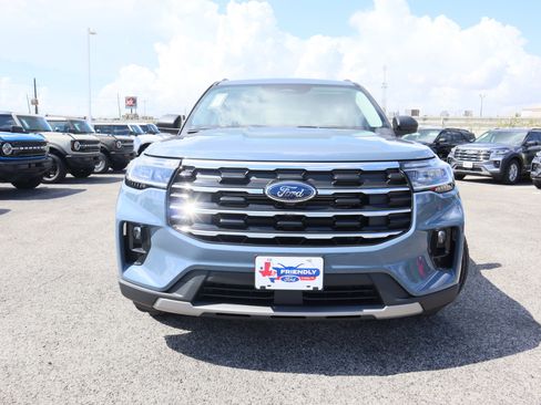 New 2025 Ford Explorer Active w/ Active Comfort Package image 9