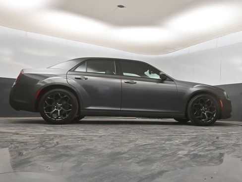 Used 2019 Chrysler 300 S image 16