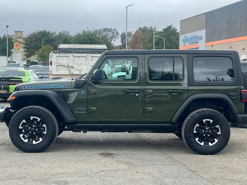 Used 2024 Jeep Wrangler Unlimited Rubicon 4xe w/ Convenience Group AWD/4WD image 7