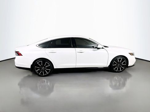 Used 2023 Honda Accord Touring image 7